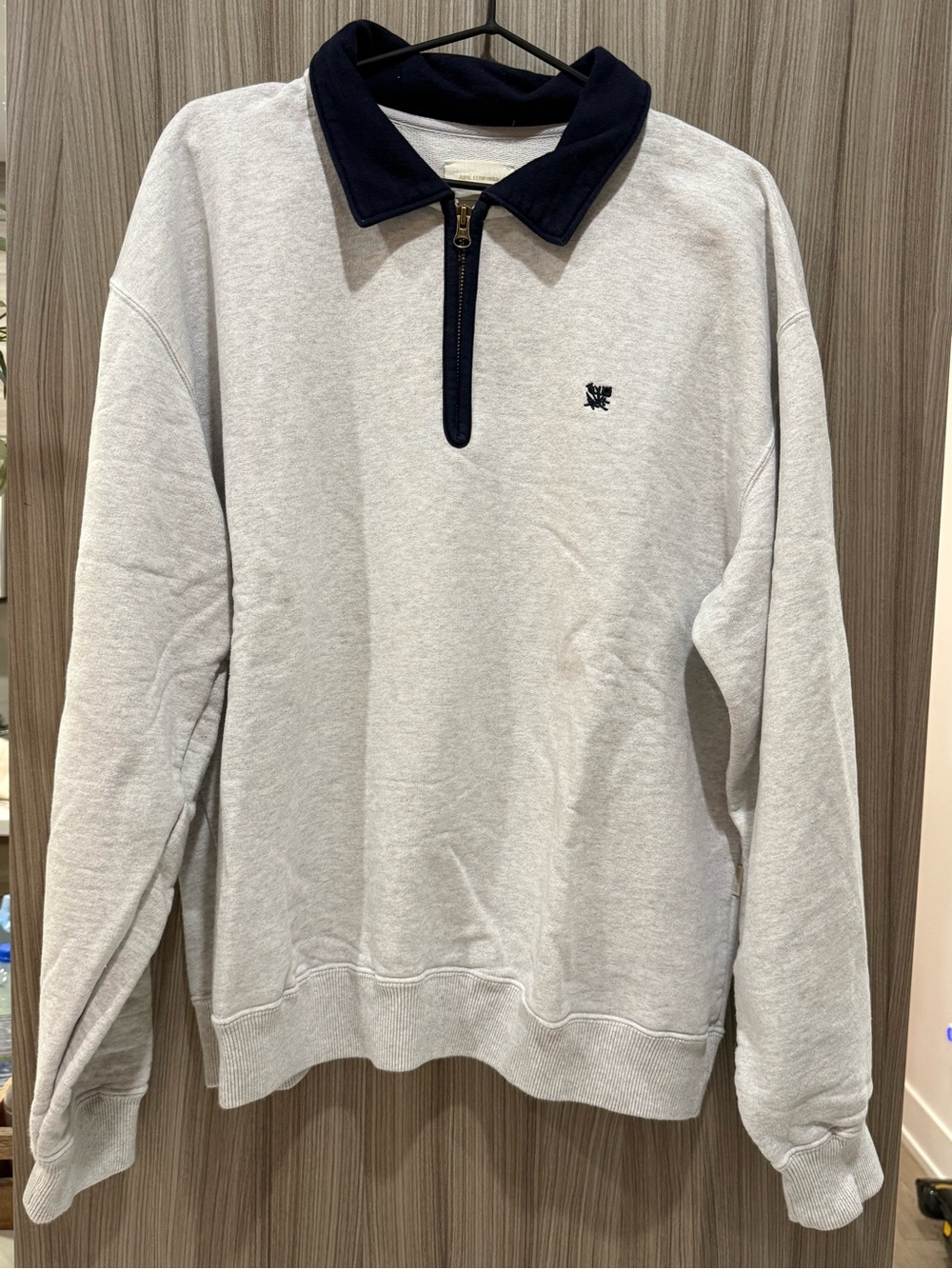 Aimé Leon Dore Contrast Crest Quarter-Zip Sweater - Silver Mix/Navy - Size L
